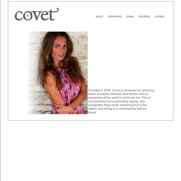 ❤️ COVET PLEATED MAXI DRESS IN COFFEE POLKA DOT - Picture 2 of 8